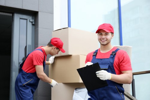 Professional removals vehicle supporting a fast move near Knightsbridge