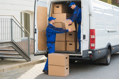 Customer booking a professional moving service with quotation details
