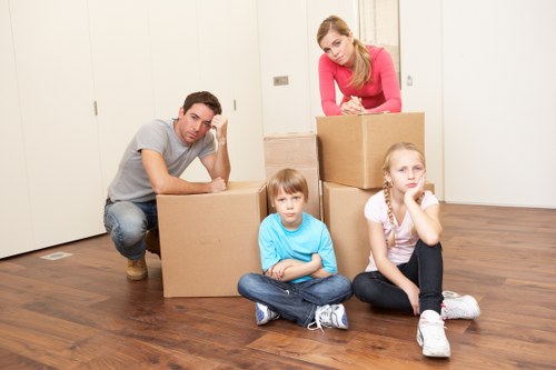 Quote planning for a luxury flat move with access restrictions